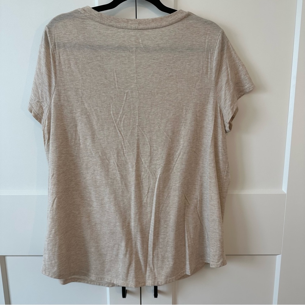 Mossimo Supply Co. Beige V-Neck Short Sleeve Top, XXL - Picture 2 of 6